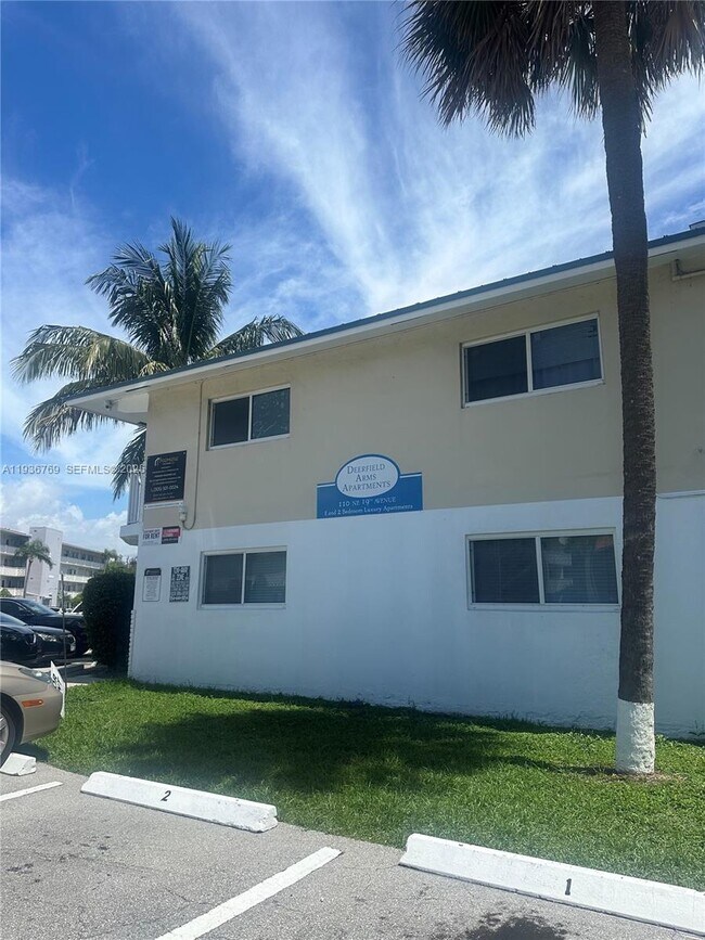 Building Photo - 110 NE 19th Ave