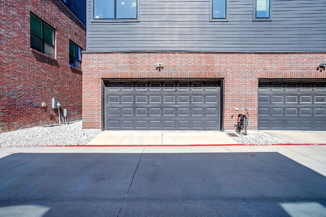 Building Photo - Newly Constructed Townhome Just Steps Off ...