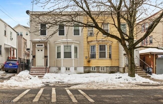 Building Photo - 336 Madison Ave