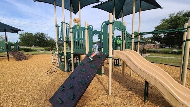 Building Photo - 21435 Park Mill Ln
