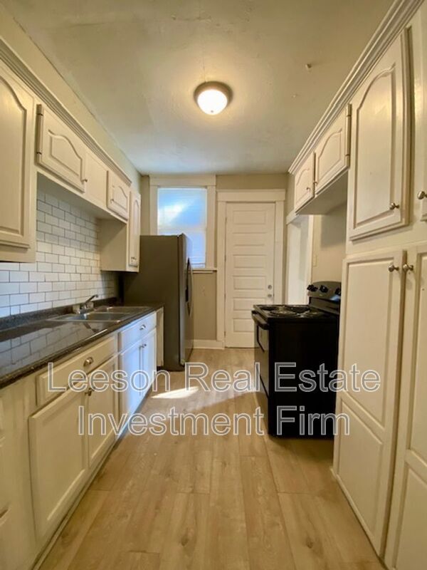 Building Photo - 546 Dalzell St