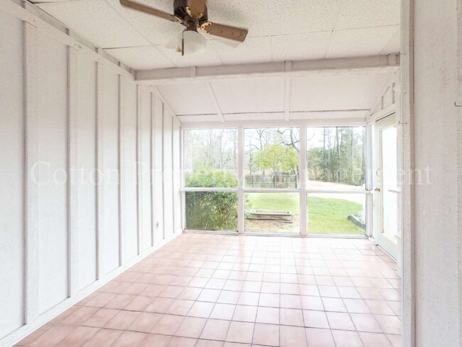 Building Photo - 202 Crooked Creek Rd