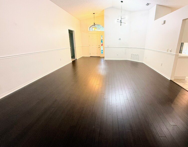 Building Photo - 28927 Stormcloud Pass