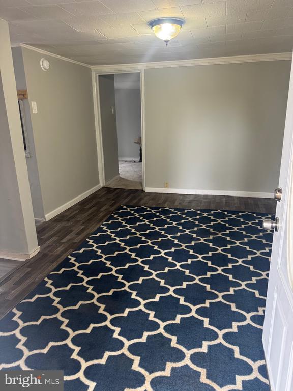 Building Photo - 607 West Lawn Ave