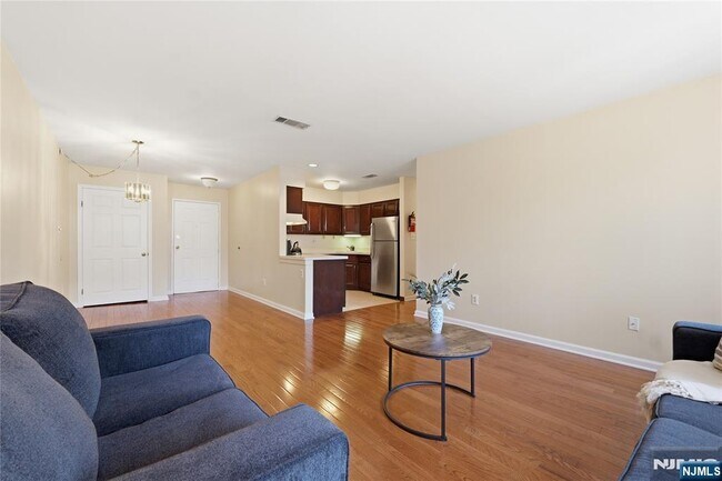 Building Photo - 199 Union St