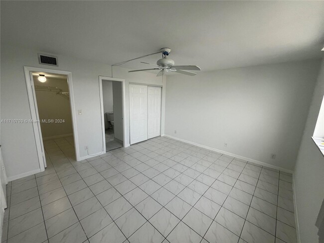 Building Photo - 501 E Dania Beach Blvd