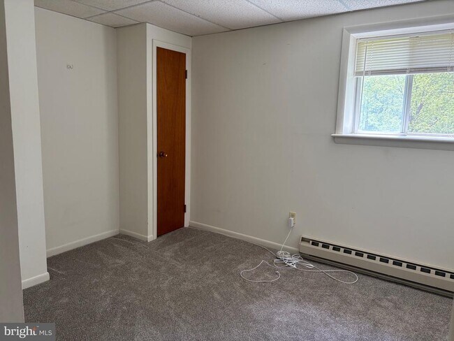 Building Photo - 56 Pineside Dr