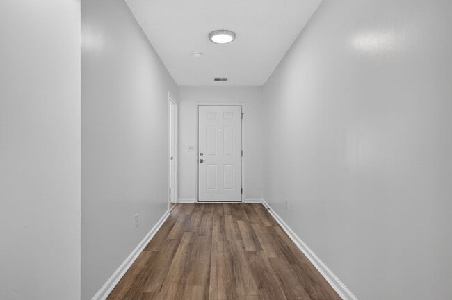 Building Photo - 20 Kimpton Dr