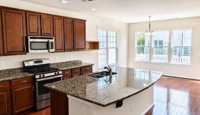 Building Photo - 25556 Palenza Terrace
