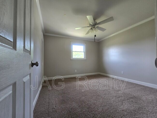 Building Photo - 3117 Smith Farm Rd