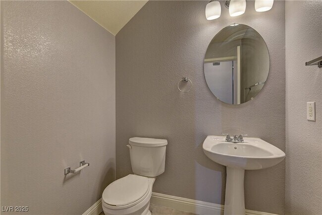 Building Photo - 10654 Solar Hawk Ave