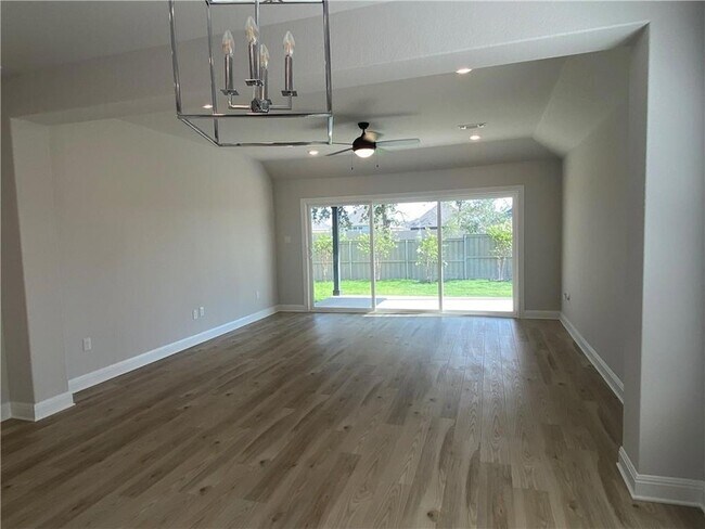 Building Photo - 104 Periwinkle Ln