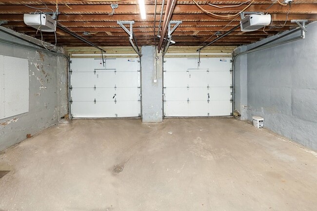Building Photo - 78-10 32nd Ave