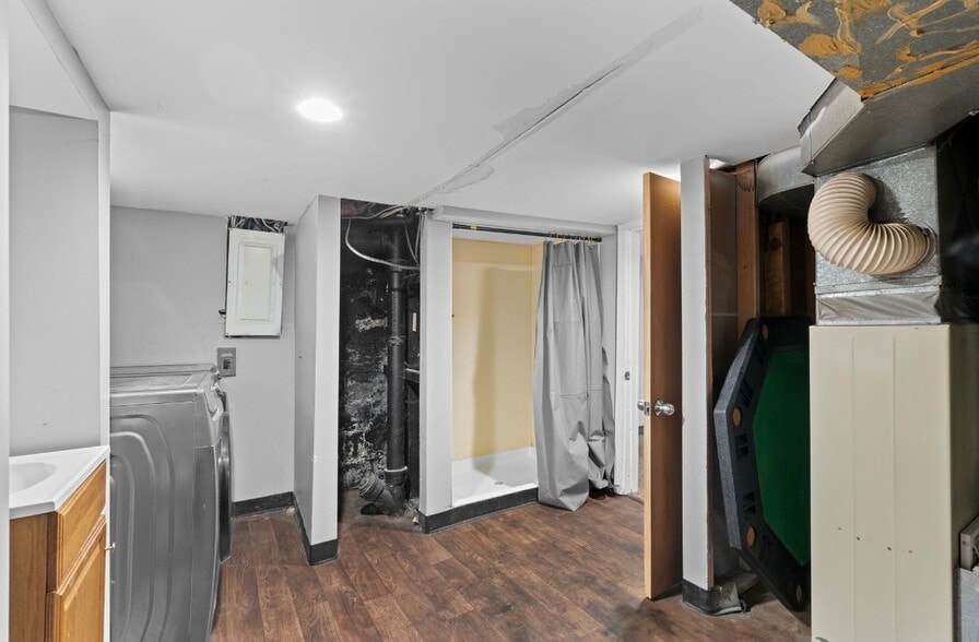 Building Photo - 243 Edgewood Pl