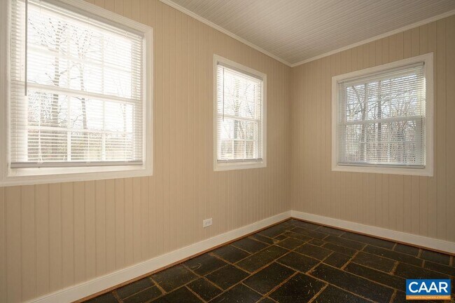 Building Photo - 3382 Stony Point Rd