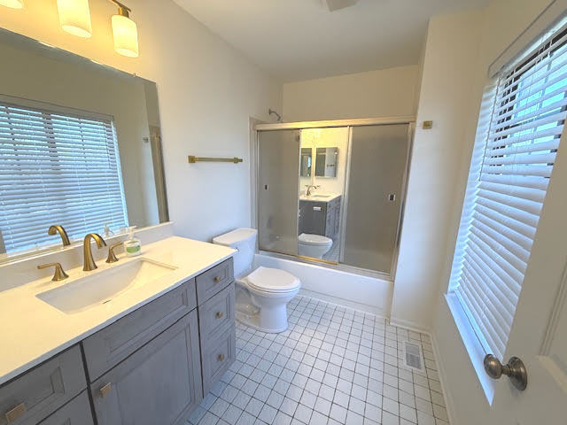 Building Photo - 171 N Clare Ct