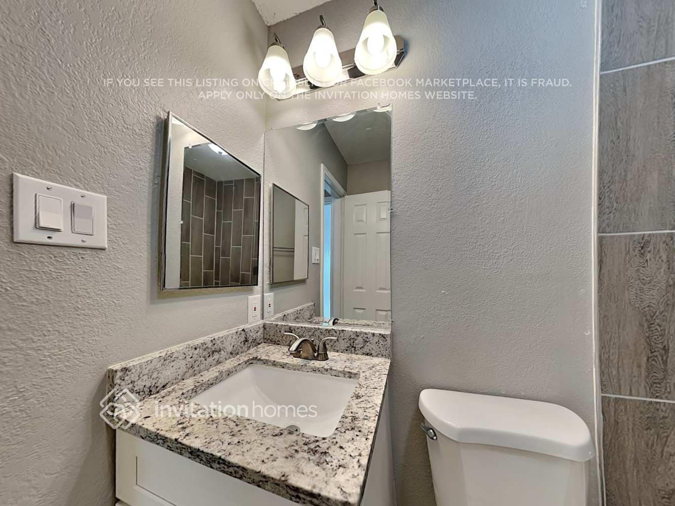 Building Photo - 7992 Roundtable Rd