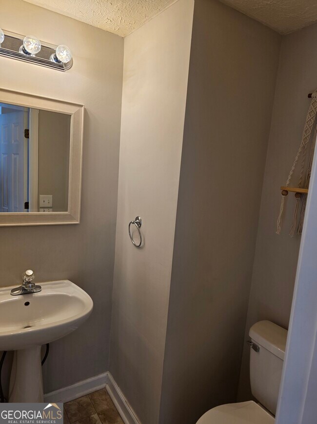 Building Photo - 387 Spring Walk Trce