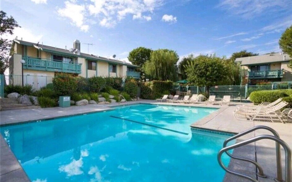 Building Photo - 20531 S Vermont Ave