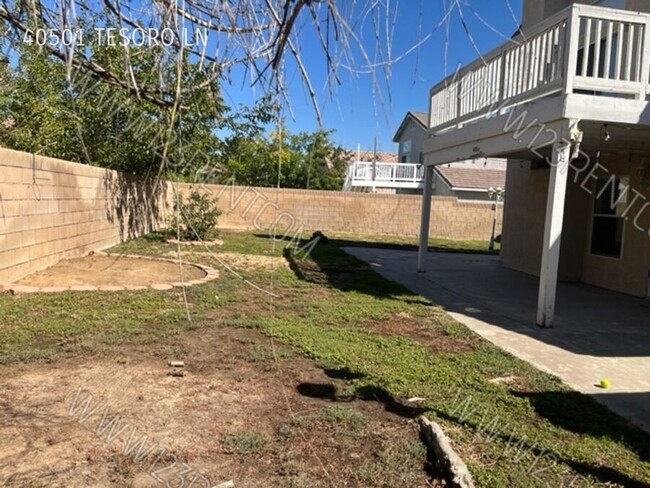 Building Photo - 4BD/3BTH WEST PALMDALE HOME