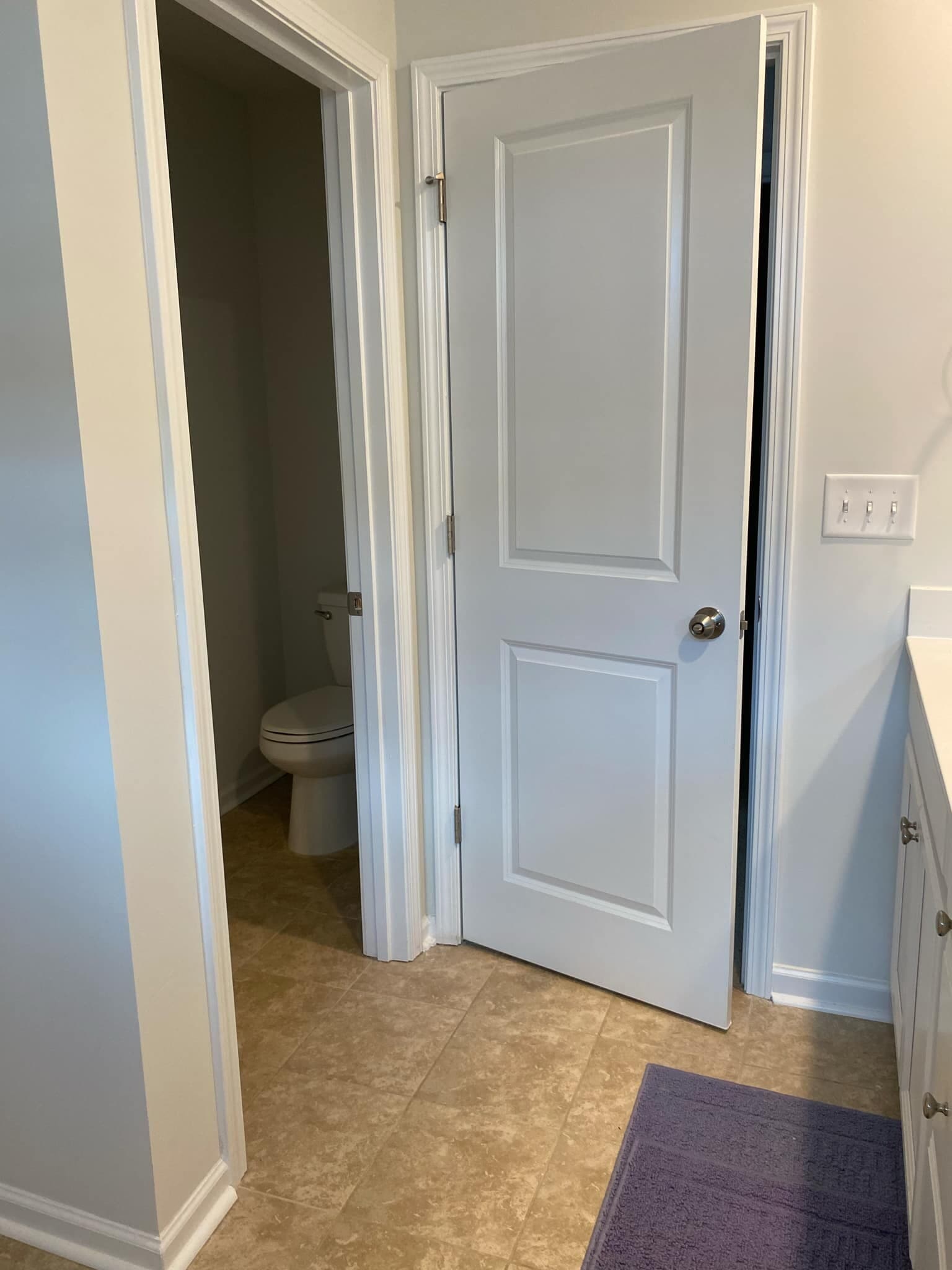 Master Bath - 9824 English Elm St