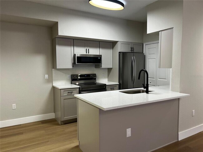 Building Photo - 13102 Mulberry Park Dr