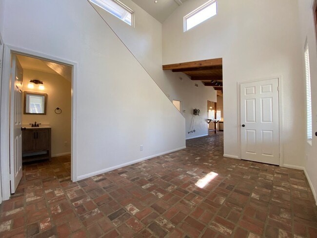 Building Photo - Great 3-Bedroom Home – Peaceful Country Living Just 8 Minutes from Hwy 78!