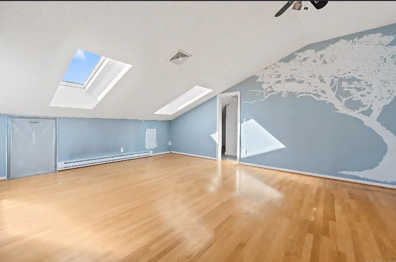 Building Photo - 140 Kane St