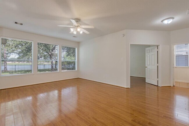 Building Photo - 2712 Park Falls Dr
