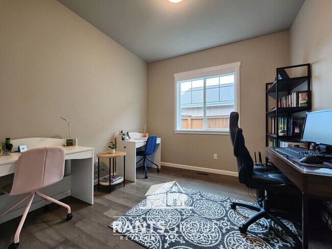 Building Photo - Single-Story 1,915 sq. ft. Home with 2-Car...