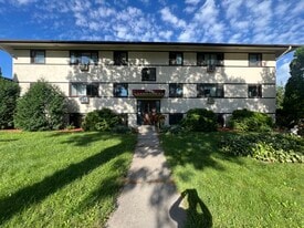 Building Photo - Garden Apartments