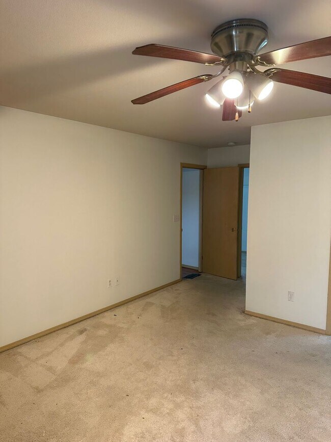 Building Photo - Charming 3 beds 2.5 bath house in Bothell!