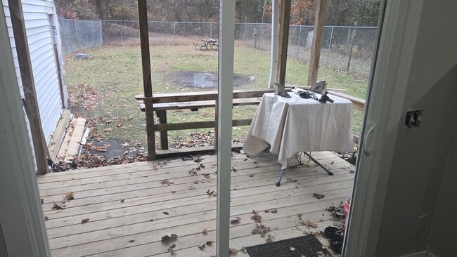 Building Photo - 1062 Aquetuck Rd