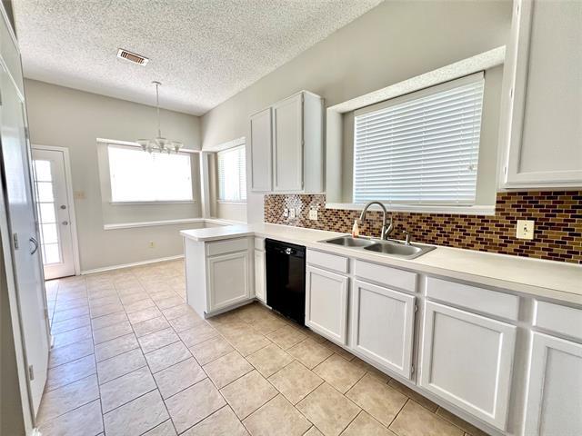 Building Photo - 2735 Wentworth Dr