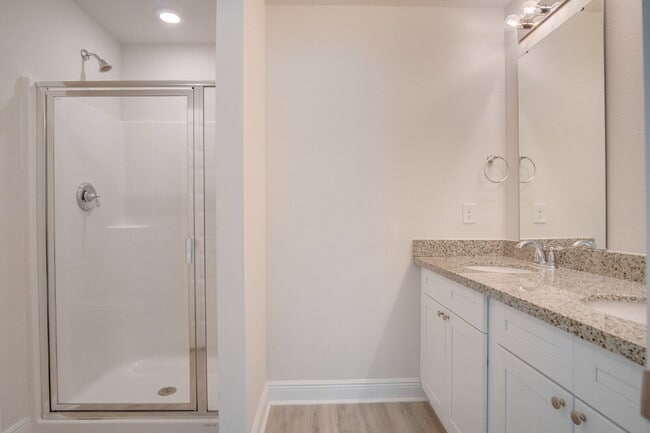 Building Photo - Pet-Friendly 3BR Townhome in Meadow Brook ...