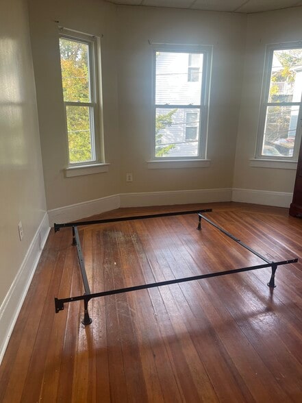 Building Photo - 51 Clark St