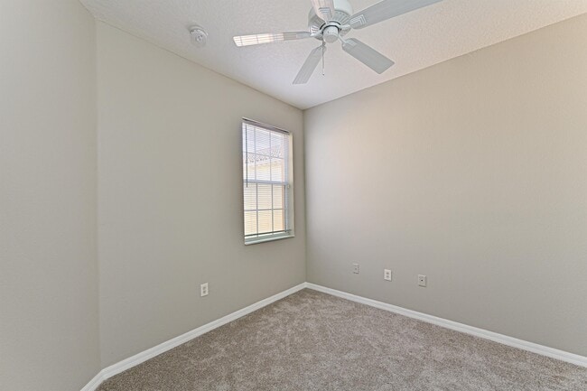 Building Photo - 3566 Parkridge Cir