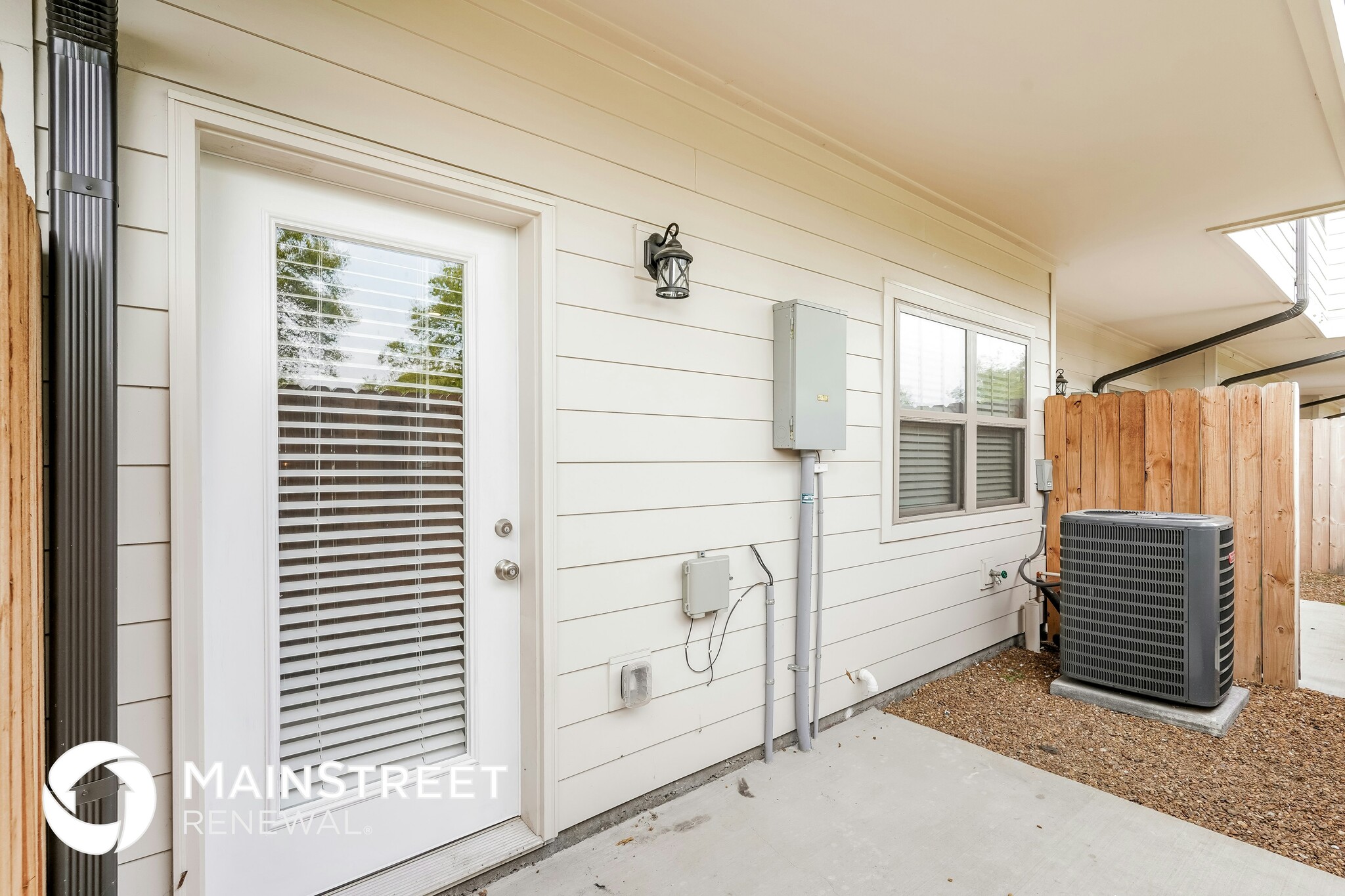 Building Photo - 114 Hartsville Ct