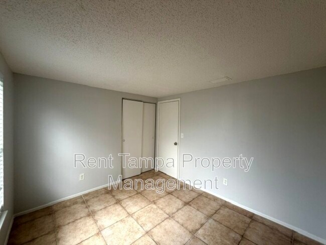 Building Photo - 1011 57th Ave Terrace E