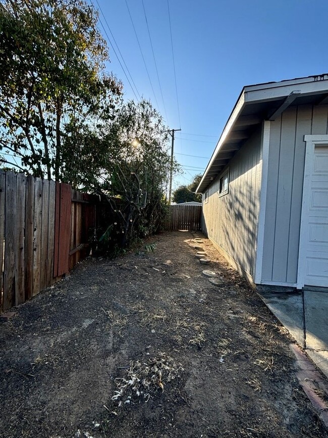 Building Photo - APPLY AT WWW.CVHOMES.COM