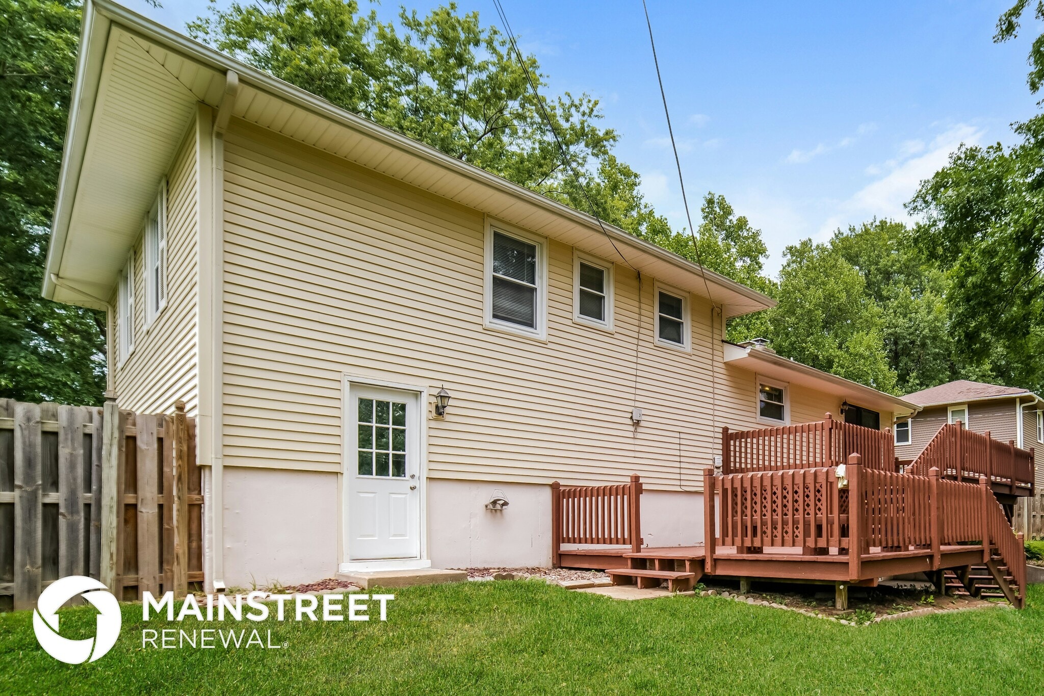 Building Photo - 813 N Apache Dr