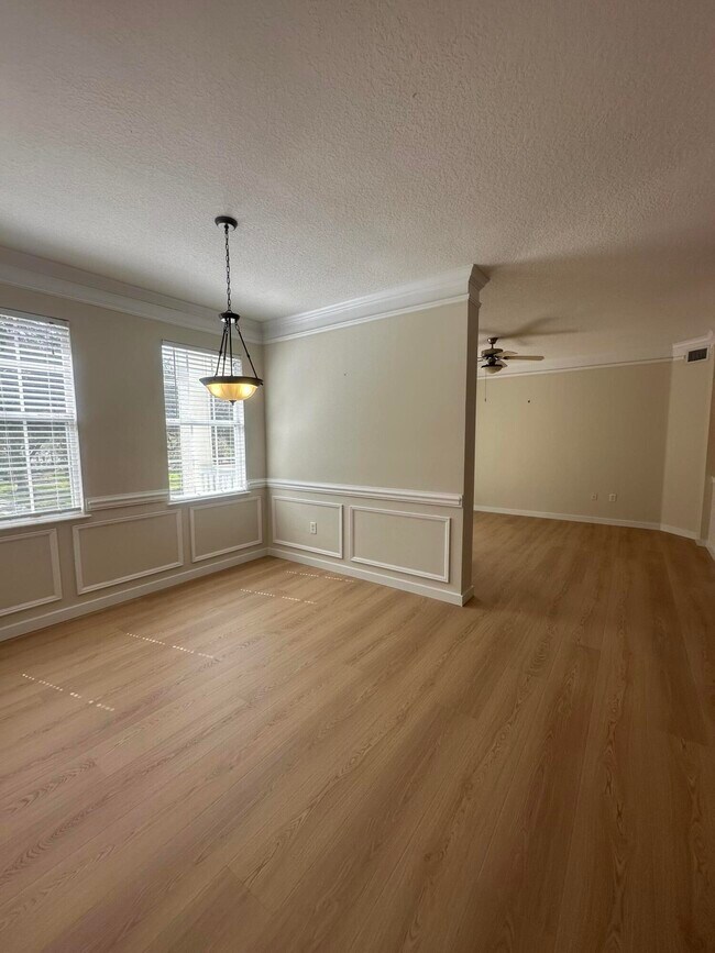 Building Photo - 225 Murcia Dr