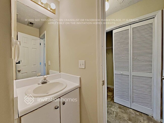 Building Photo - 3711 Avensong Village Cir