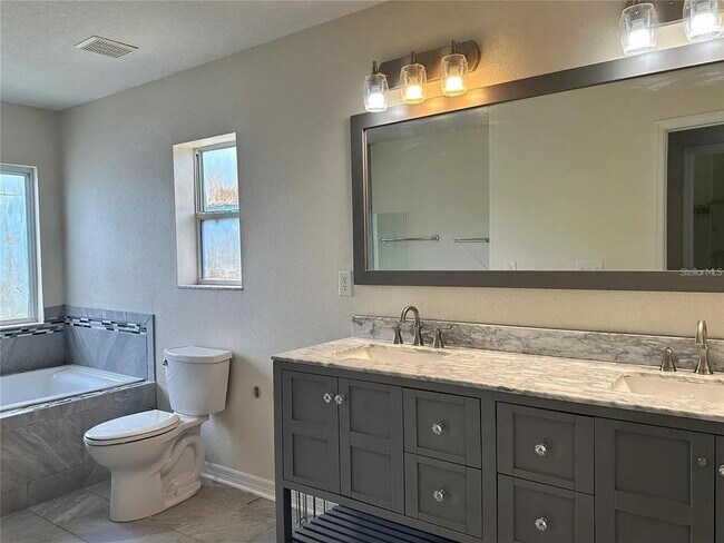 Building Photo - 7232 Seedpod Loop