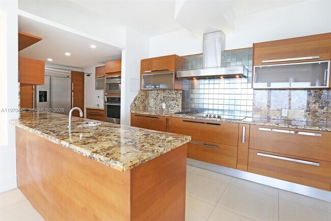 Building Photo - 11 Island Ave