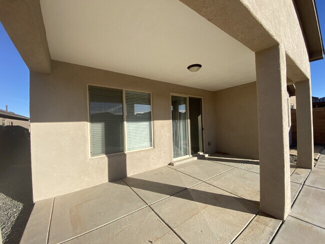 Building Photo - Single story 4BR/2Bath/Open Floor Plan/1907 Sqr Ft