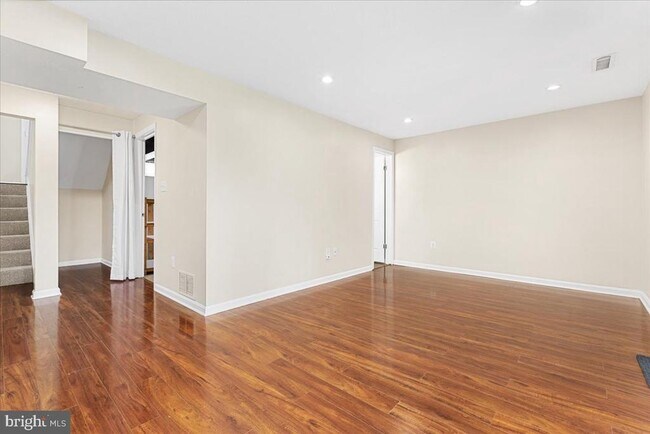 Building Photo - 316 Rambling Ridge Ct