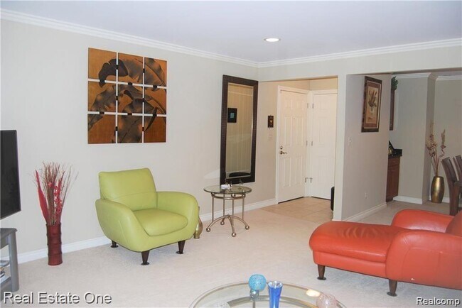 Building Photo - 1113 N Old Woodward Ave