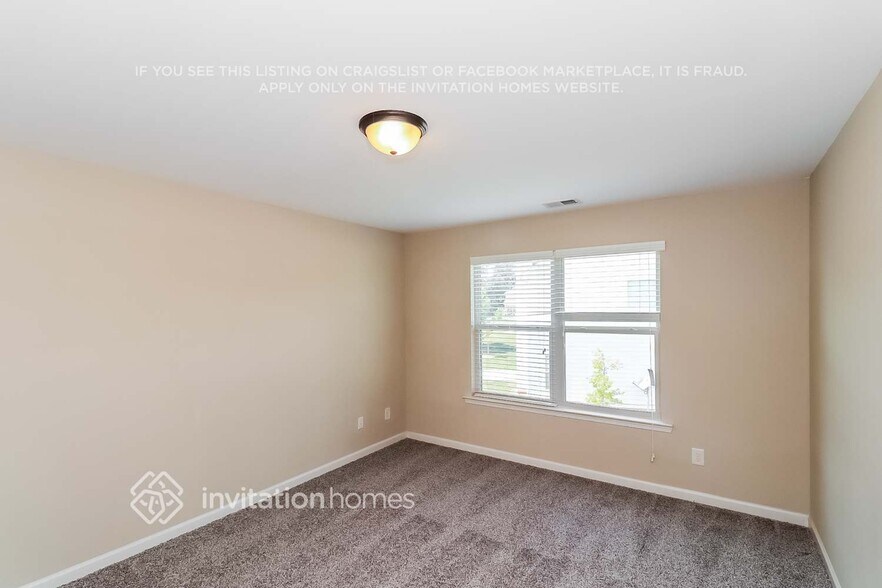 Building Photo - 2055 Hydrangea Ln