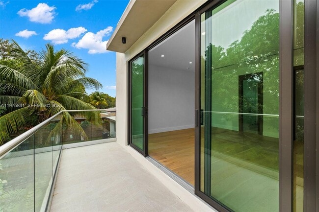 Building Photo - 66 NW 50th St